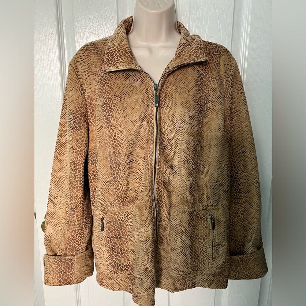 Dialogue faux snake skin print jacket front zip stylish chic feminine trendy L